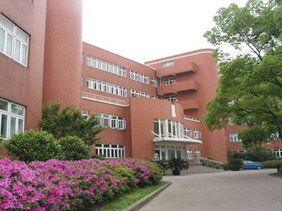 上海市新虹橋中學(xué)國(guó)際部怎么樣