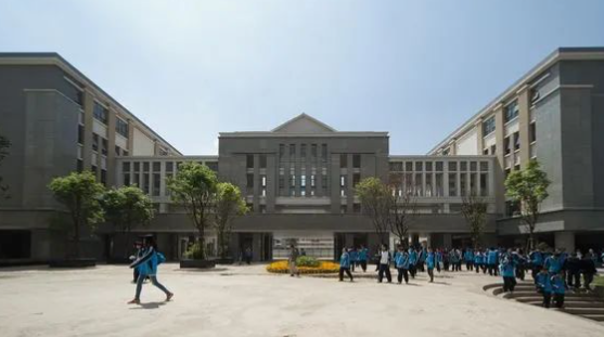 昆明一中國(guó)際部2024年招生信息