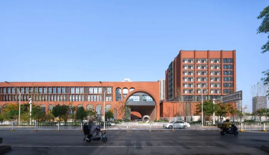 武漢貝賽思國際學校招生學費是多少？