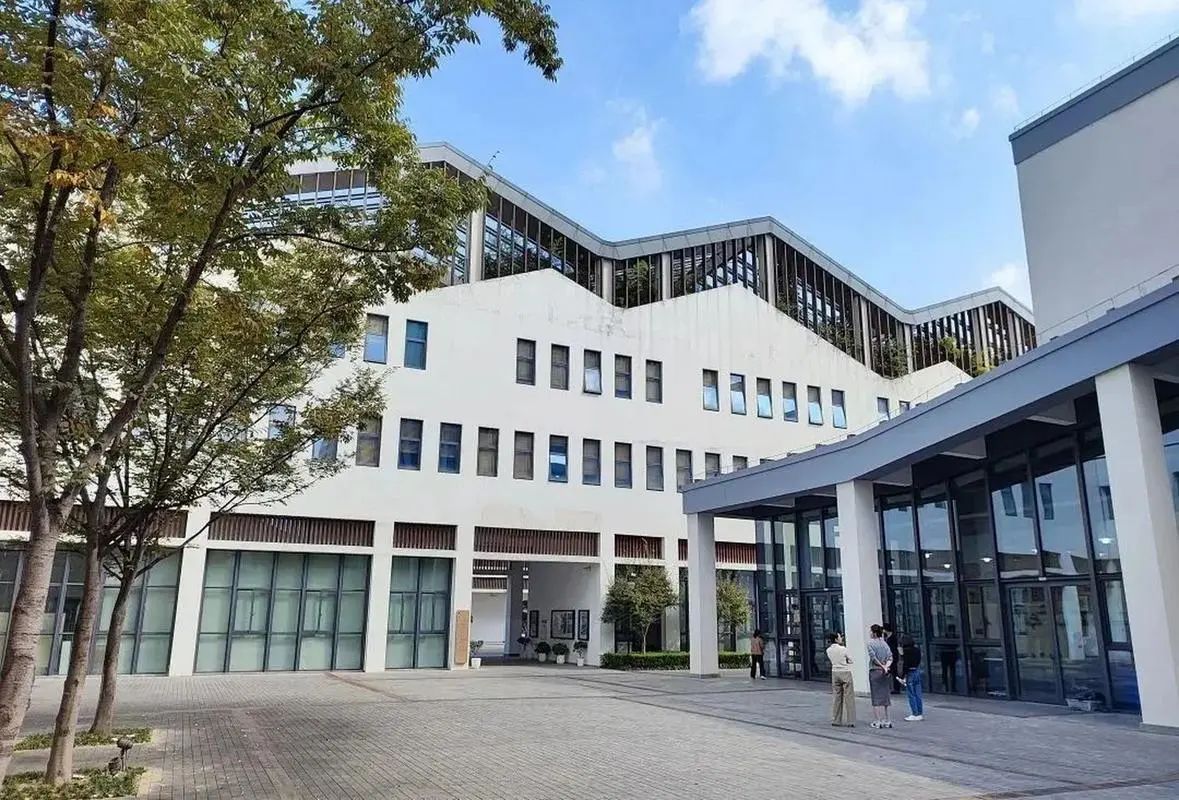 深圳展華國際部