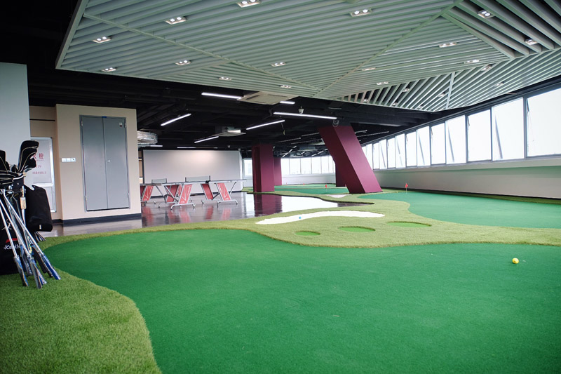 室內高球練習場.jpg