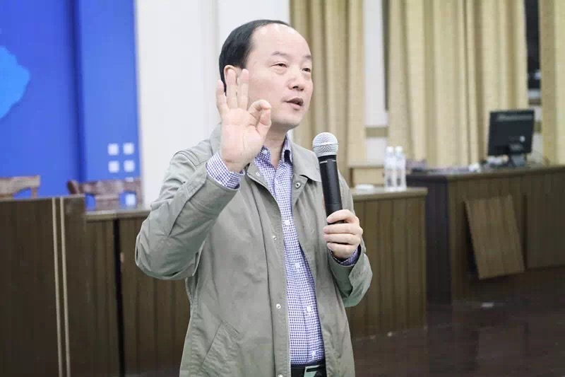 “中國雅思之父”胡敏走進寧波赫威斯肯特學校