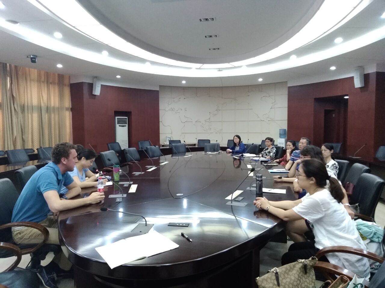 美國國日學校來訪教師Patrick與我校英語老師開展交流活動