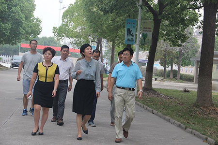 市委常委、宣傳部長范慶瑜一行蒞臨我校開展教師節慰問