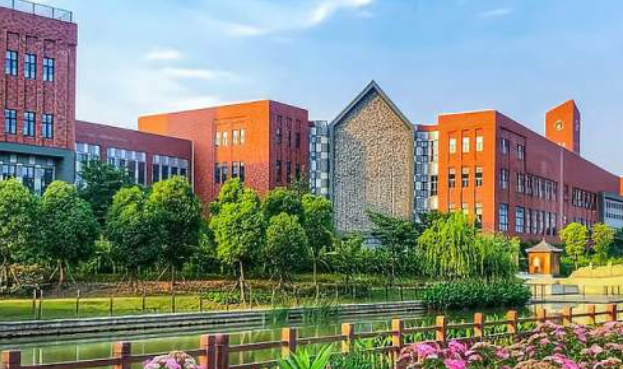 上海德威國際學(xué)校2023年招生對象及師資力量