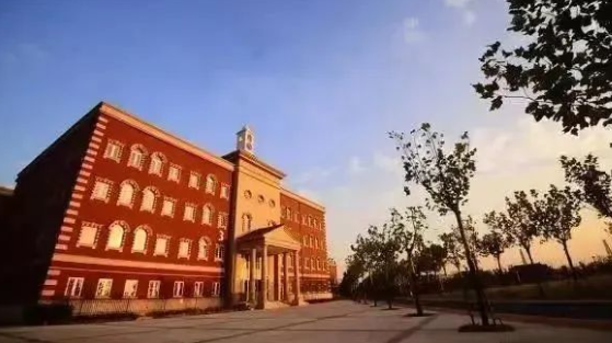 2024年上?；蒽`頓國際學(xué)校招生入學(xué)學(xué)費及升學(xué)情況
