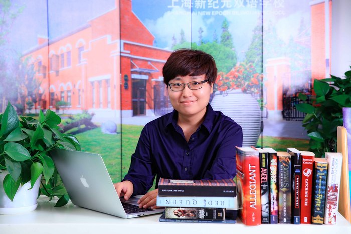 張嘉匯 物理老師 畢業于英國曼徹斯特大學，獲物理學碩士學位。